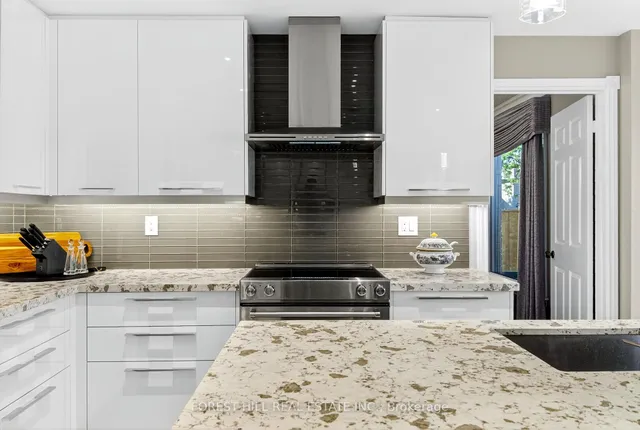 Additional image 15 of 285 Hidden Tr