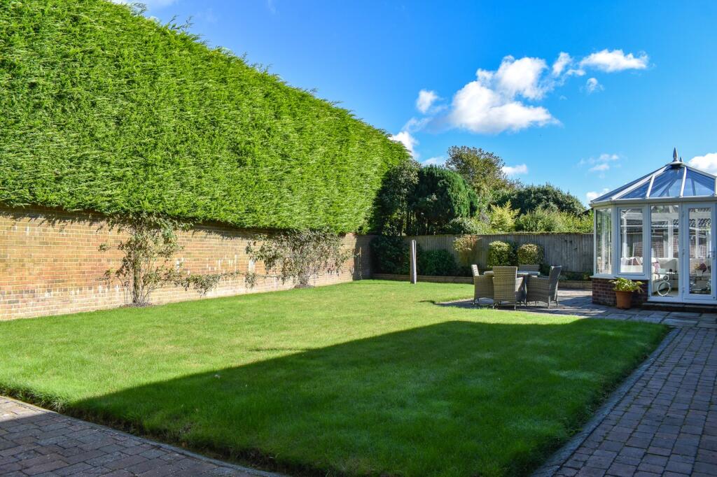 Additional image 34 of Glen Close, Barton on Sea, New Milton, BH25