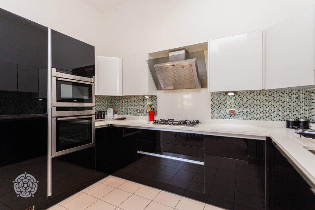 Additional image 3 of Kerry Hill, Hawkshaw, Bury, Greater Manchester, BL8 4GT