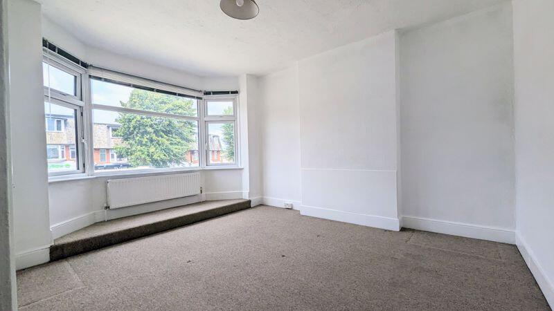 Additional image 3 of Spacious Maisonette In Popular Location