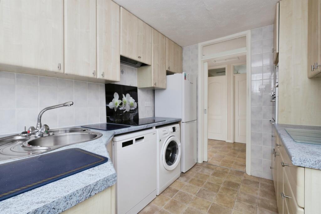 Additional image 5 of Pinewood Close, Eastbourne