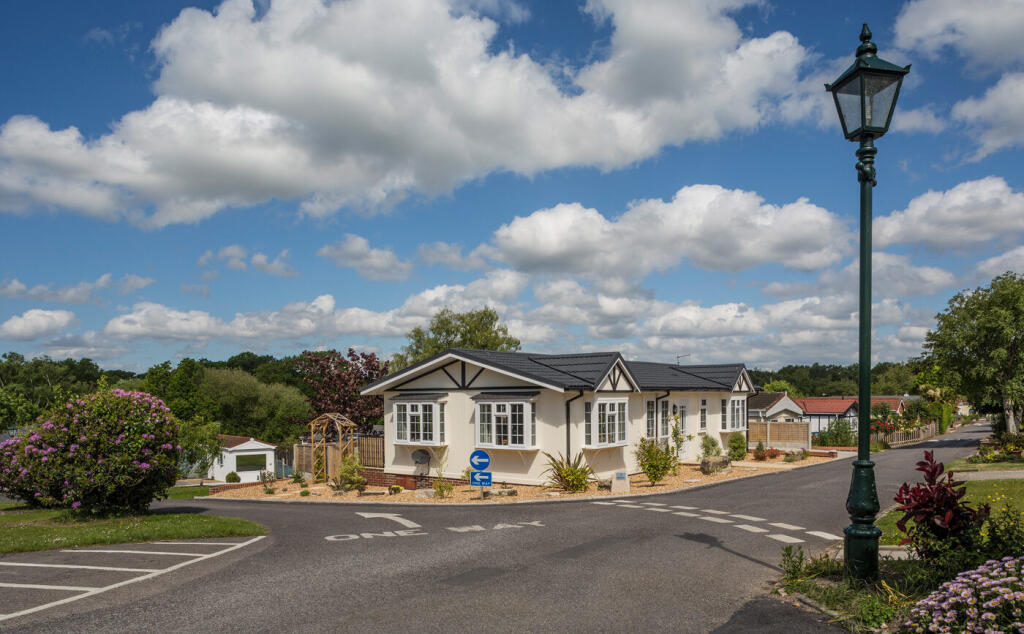 Additional image 13 of New Milton, Hampshire, BH25