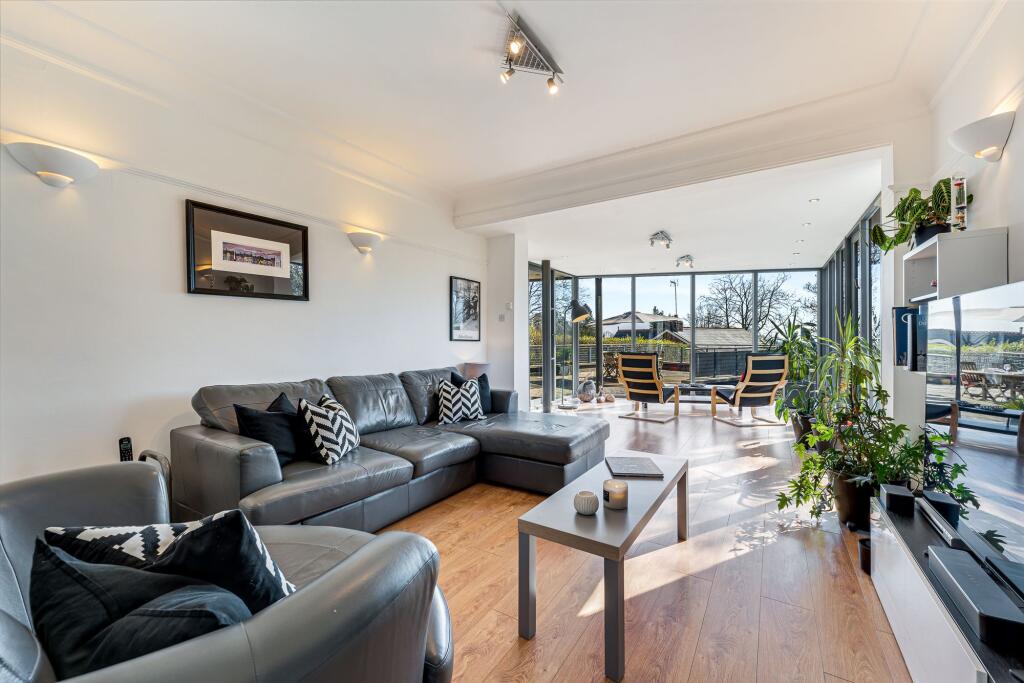 Additional image 8 of Croft House, Princess Road, Lostock – Stunning 7-Bed Home with Views Over Bolton Golf Course