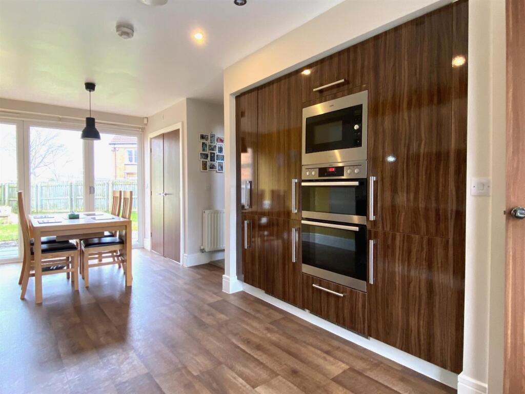 Additional image 2 of Tailor Close, Scholes