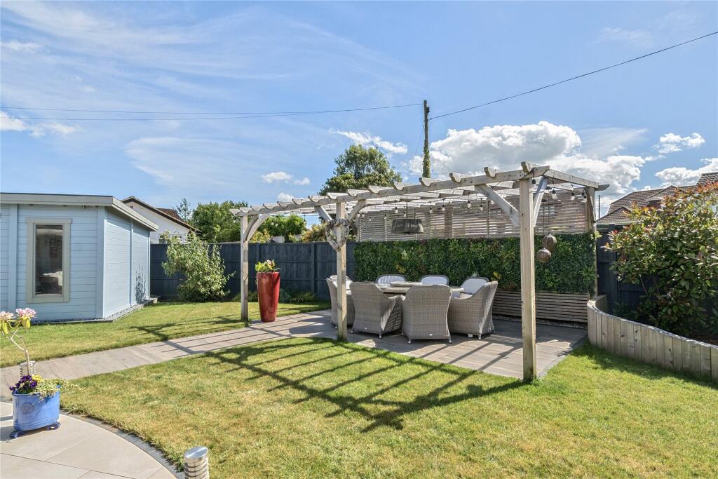 Additional image 18 of Albany Close, Barton on Sea, New Milton, Hampshire, BH25