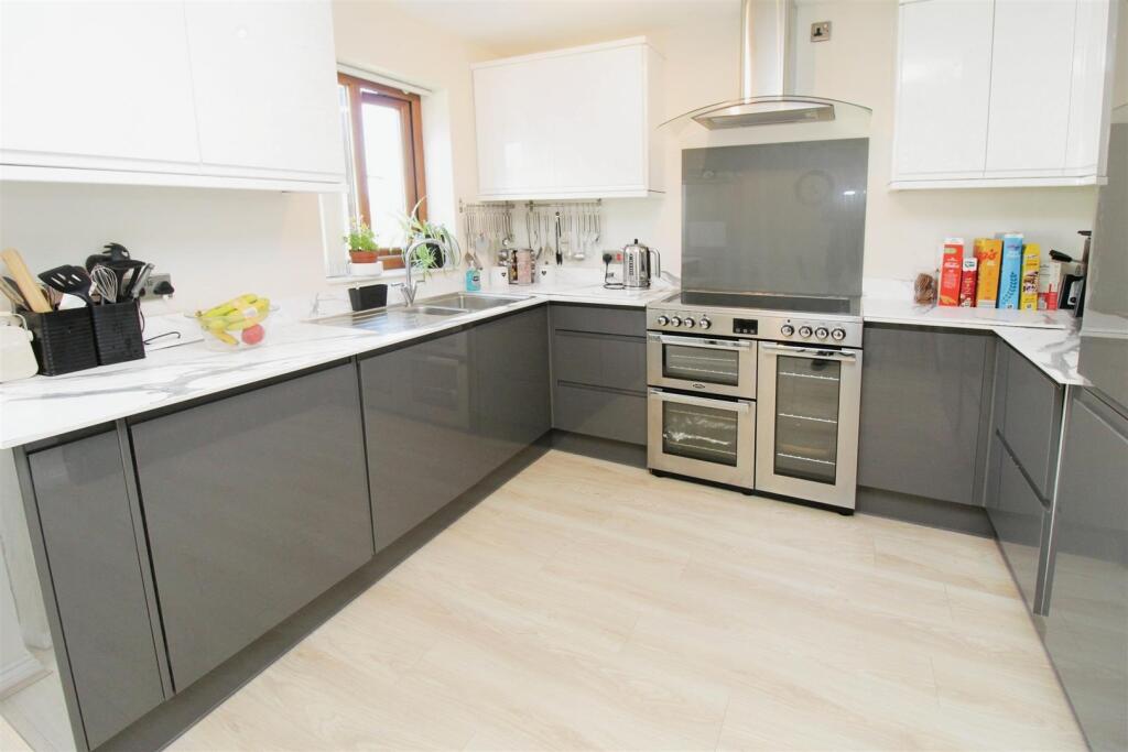 Additional image 17 of Flaxen Court, Bradford, BD6 1AW