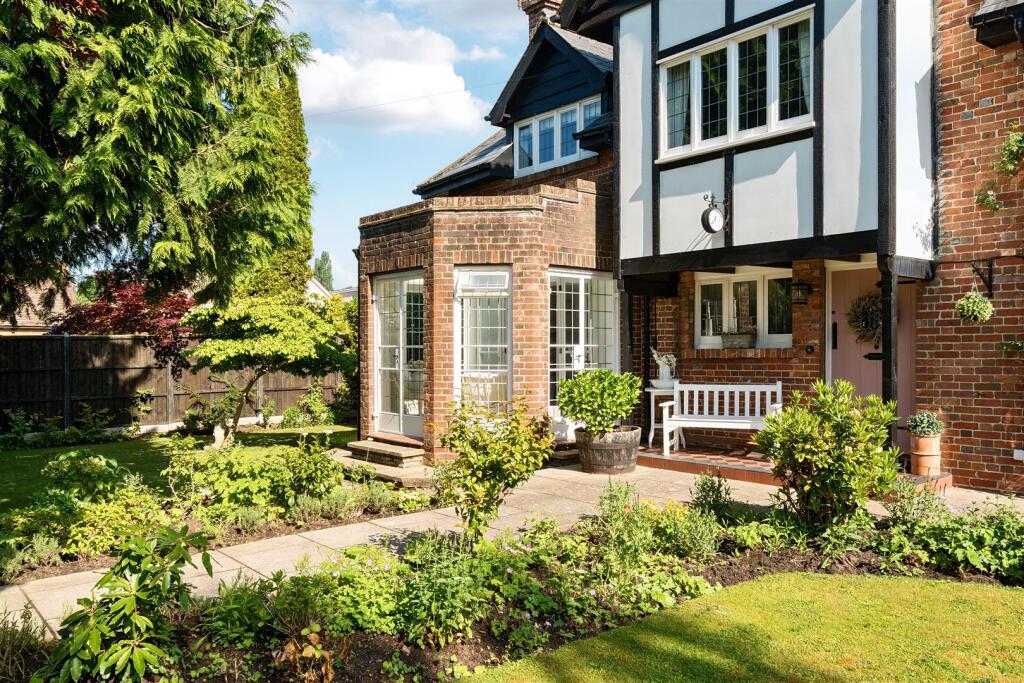 Additional image 22 of Barn Road, Broadstone, Dorset