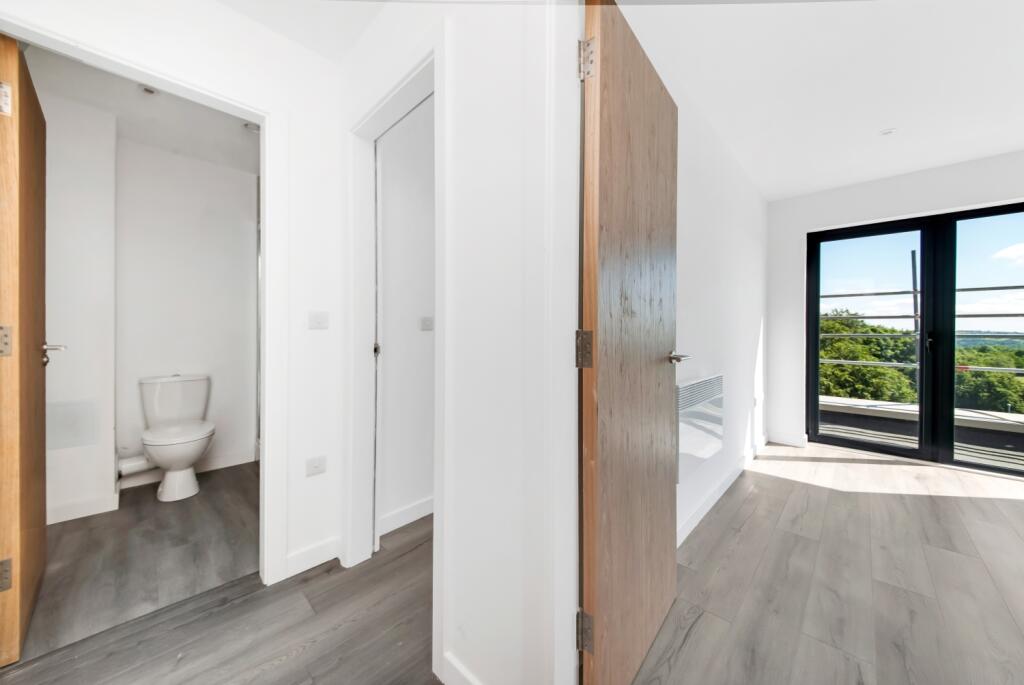 Additional image 4 of Card House, Bingley Road, Bradford, BD96FF