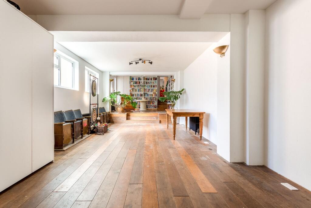 Additional image 36 of Crescent Road, Brighton