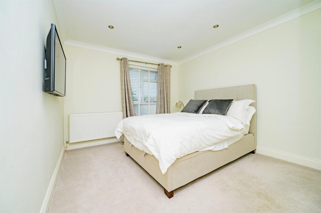 Additional image 14 of Maplefield, Park Street, St. Albans