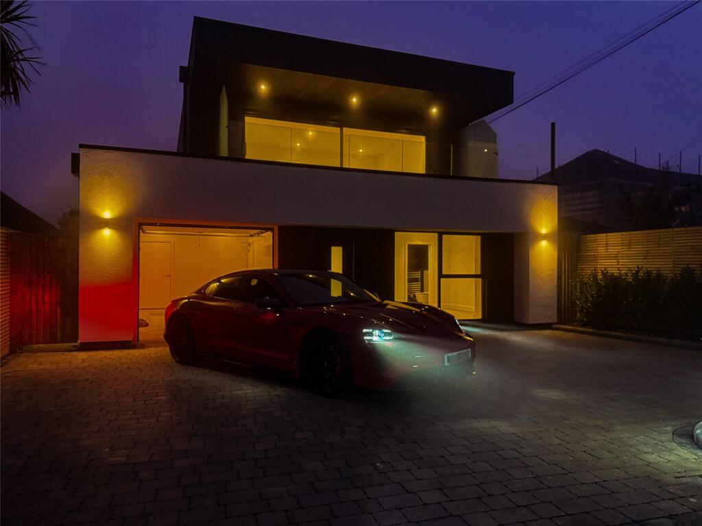 Additional image 36 of First Marine Avenue, Barton on Sea, New Milton, Hampshire, BH25