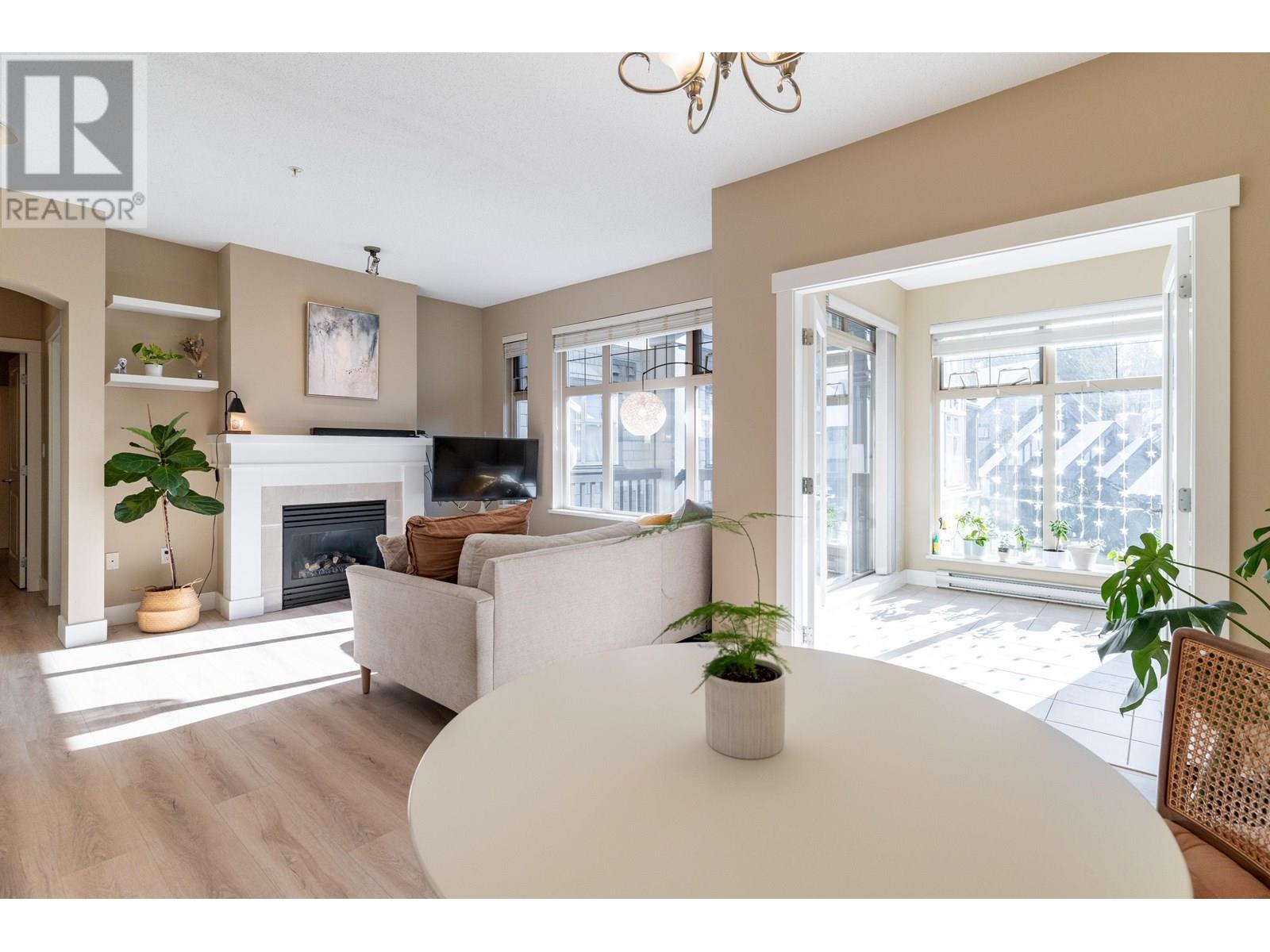 301 4885 VALLEY DRIVE|Vancouver, British Columbia V6J5M7
