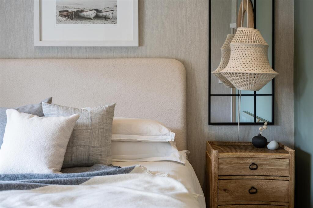 Additional image 22 of Elms Avenue, Lilliput