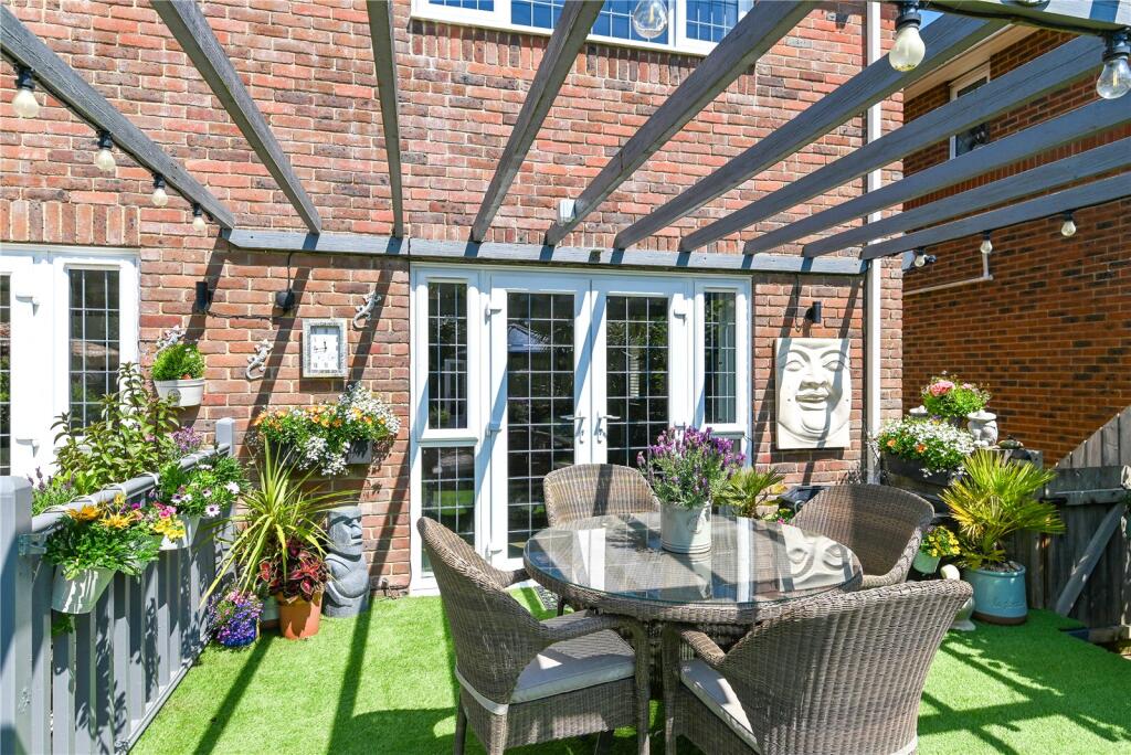 Additional image 22 of Willow Walk, Barton on Sea, New Milton, Hampshire, BH25