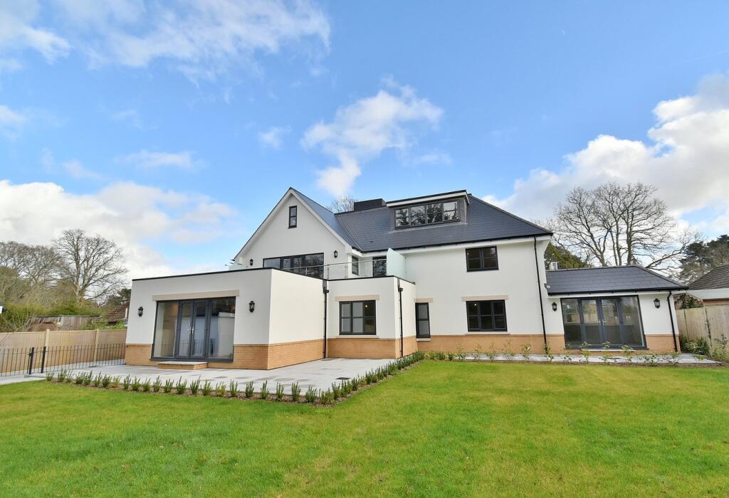 Additional image 2 of 14 Golf Links Road, Ferndown, BH22