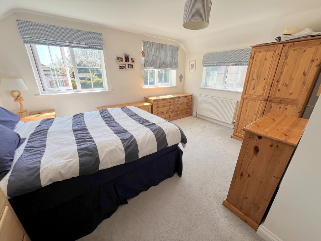 Additional image 7 of Yew Lane, New Milton, Hampshire. BH25 5BA