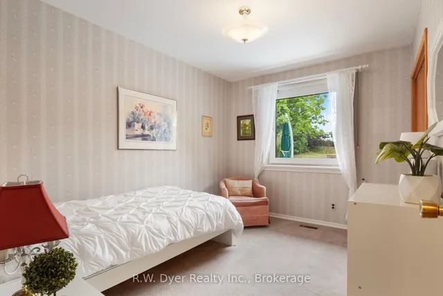 Additional image 12 of 41 Highpark Ave