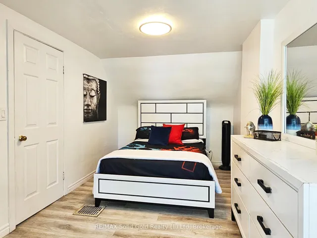 Additional image 13 of 45 St Clair Ave