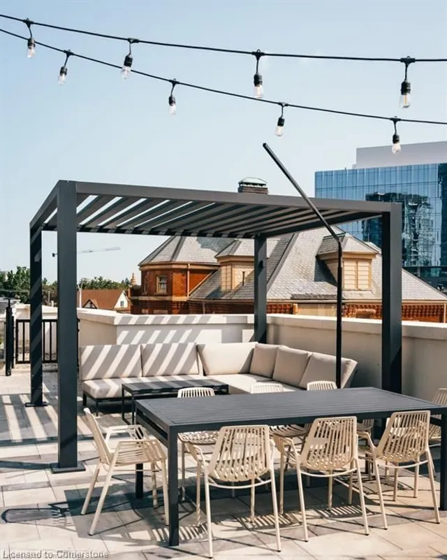 Additional image 21 of 15 Wellington St Unit 1009