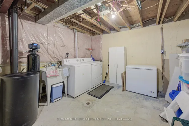 Additional image 31 of 65 Selkirk Dr