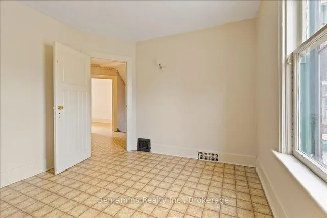 Additional image 26 of 64 Lancaster St