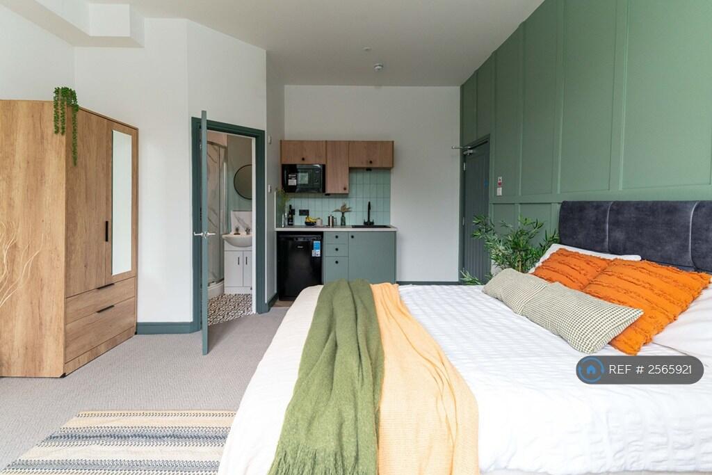 Additional image 9 of Walmersley Road, Bury, BL9