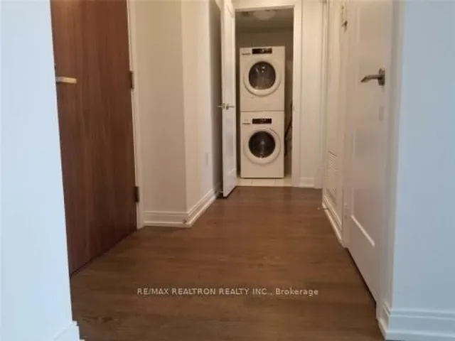 Additional image 3 of 275 Village Green Sq Unit 2917