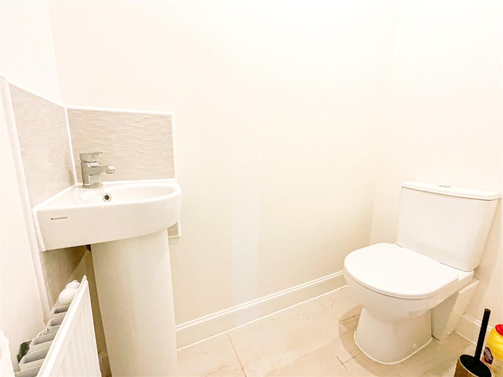 Additional image 7 of Harville Close, Tamworth, Staffordshire, B78