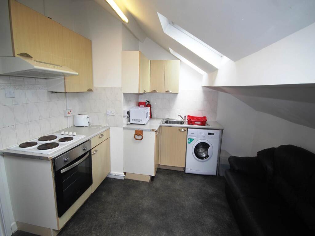 Claremont, Bradford,