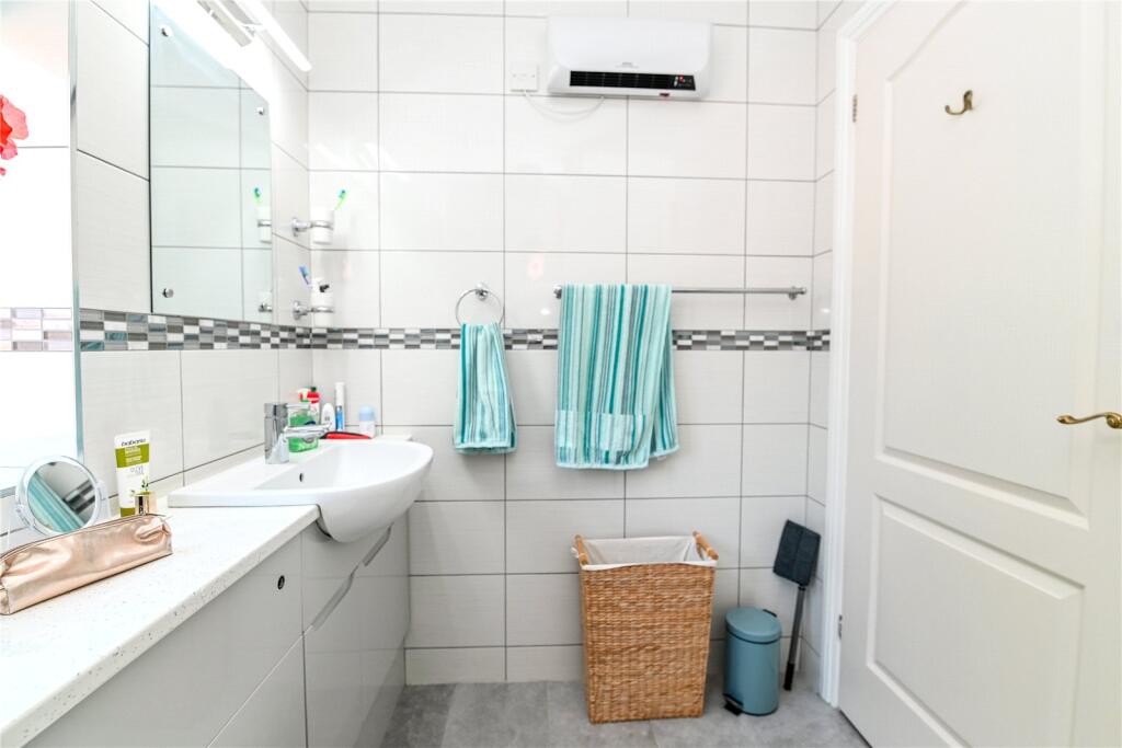 Additional image 8 of Lakeside Pines, Barrs Avenue, New Milton, Hampshire, BH25