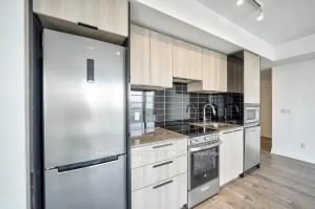 Additional image 15 of 501 Yonge St Unit 4902