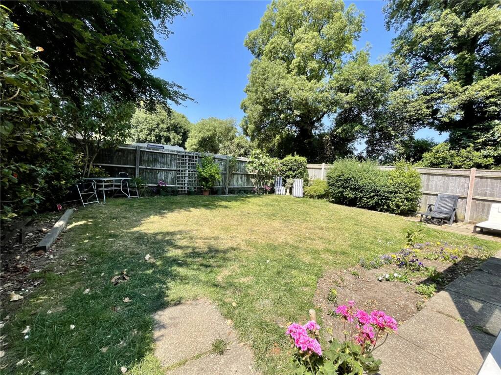 Additional image 3 of Hoburne Gardens, Highcliffe on Sea, Christchurch, Dorset, BH23