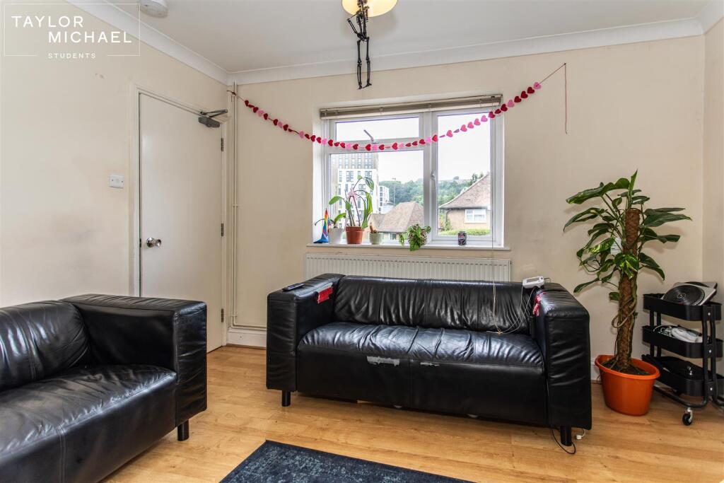 Additional image 5 of Southall Avenue, Brighton