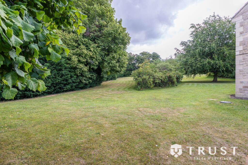 Additional image 16 of Fearnley Croft, Gomersal, BD19