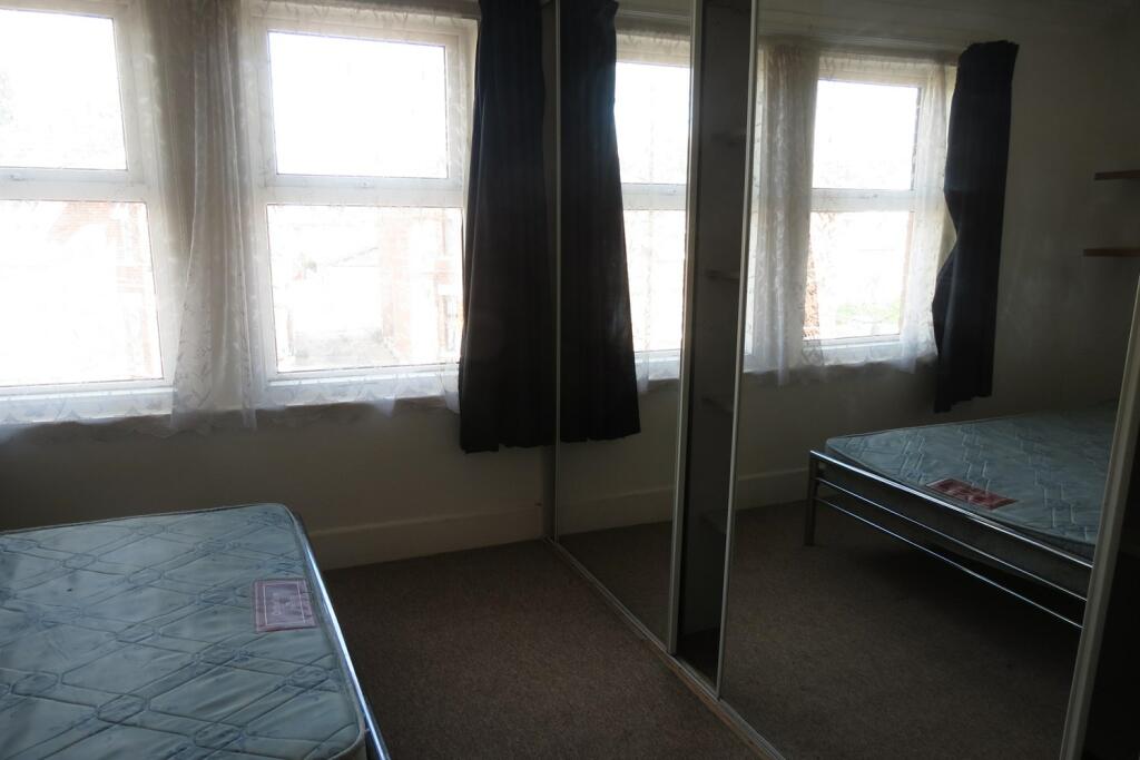 Additional image 9 of 4 bedroom Semi Detached House in Winton