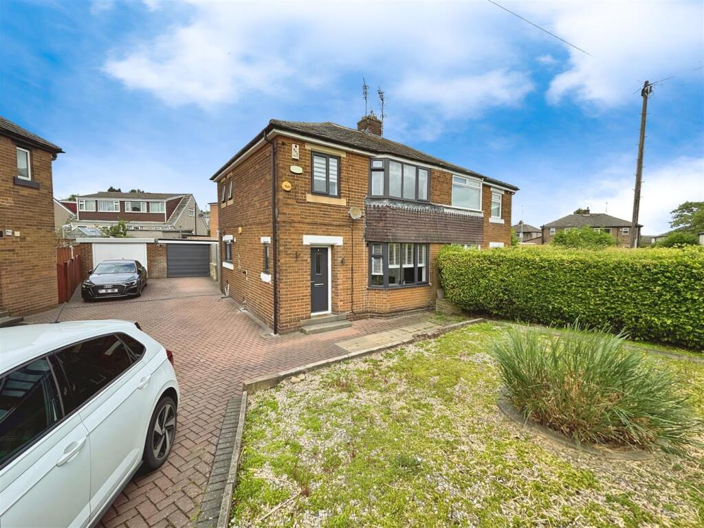 Additional image 3 of Moorside Gardens, Bradford, BD2 3RE