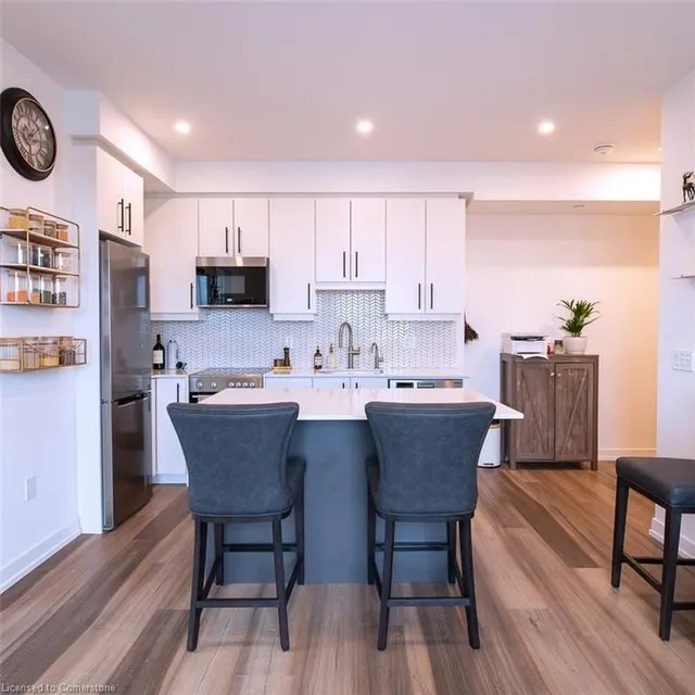 Additional image 4 of 15 Wellington St Unit 1009