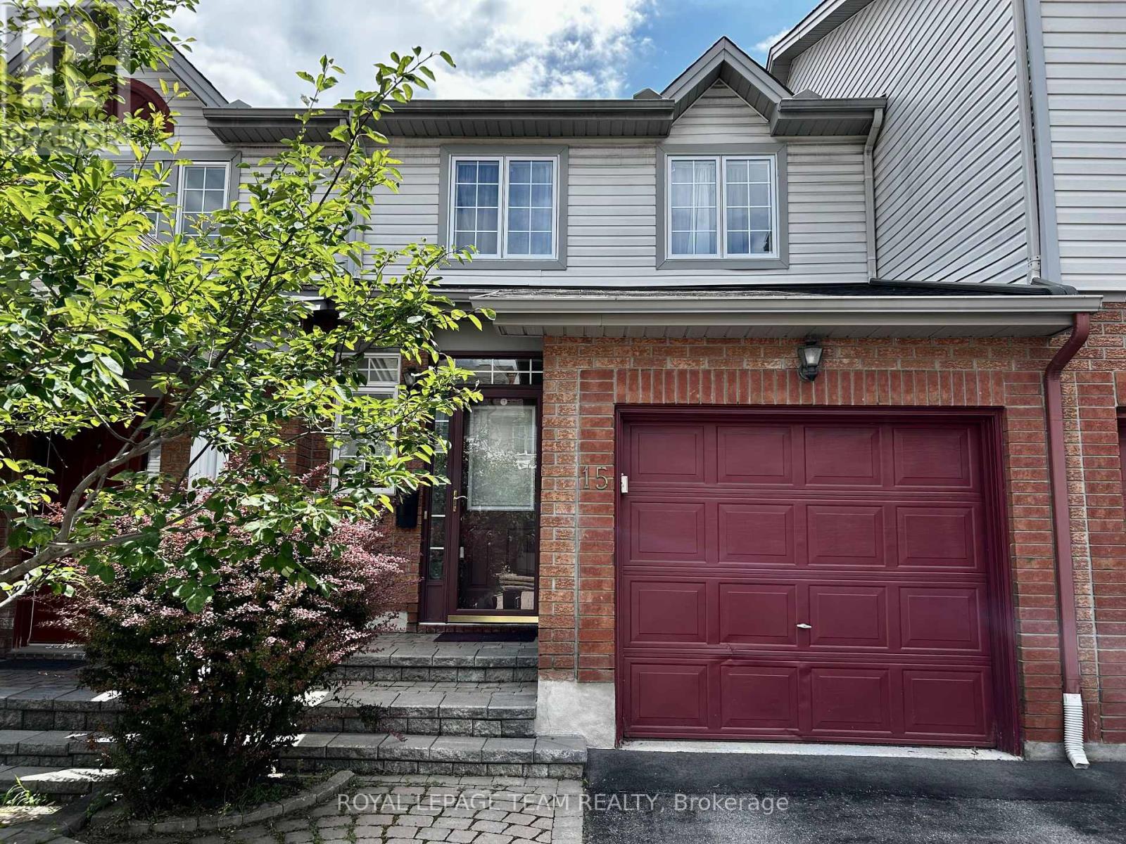 Property image for 15 SANTA CRUZ PRIVATE|Ottawa, Ontario K1G6M5