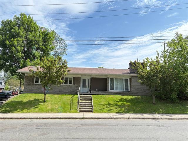 2696-2696B Av. Champfleury|Québec (La Cité-Limoilou), Quebec G1J4P5