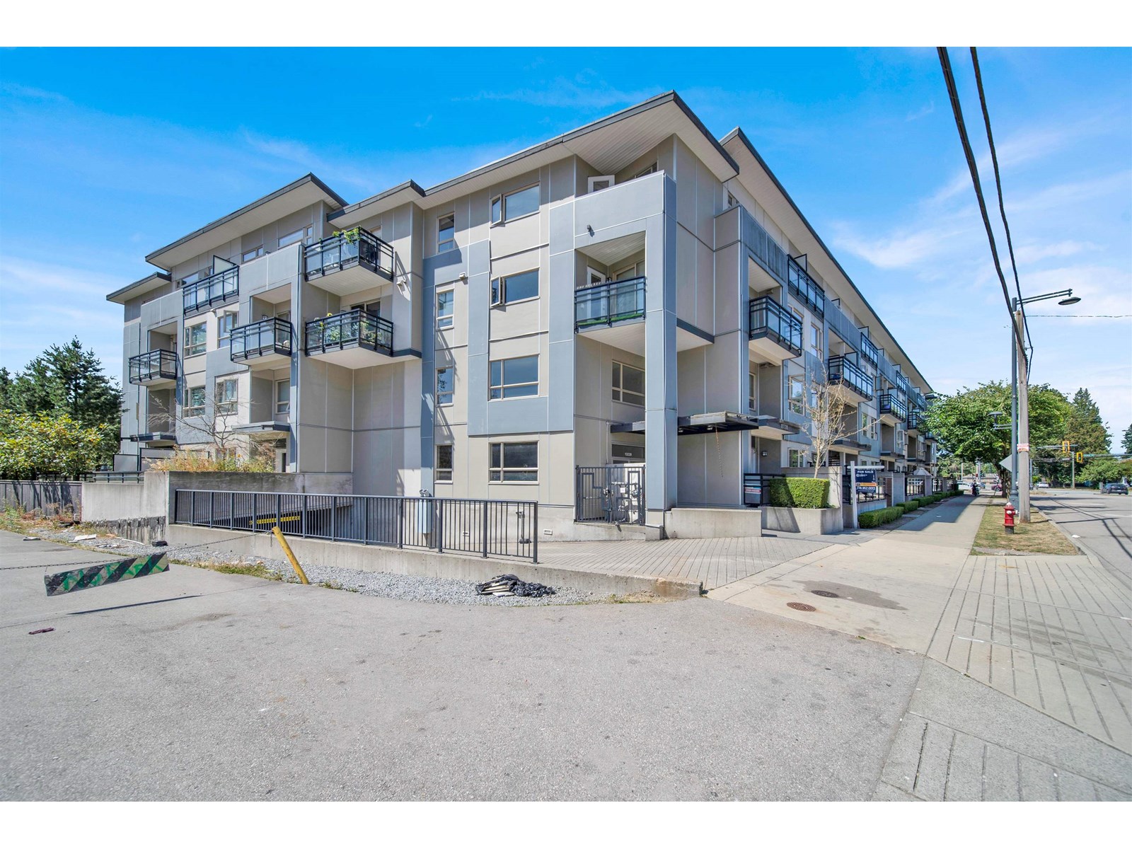 325 13228 OLD YALE ROAD|Surrey, British Columbia V3T0K3