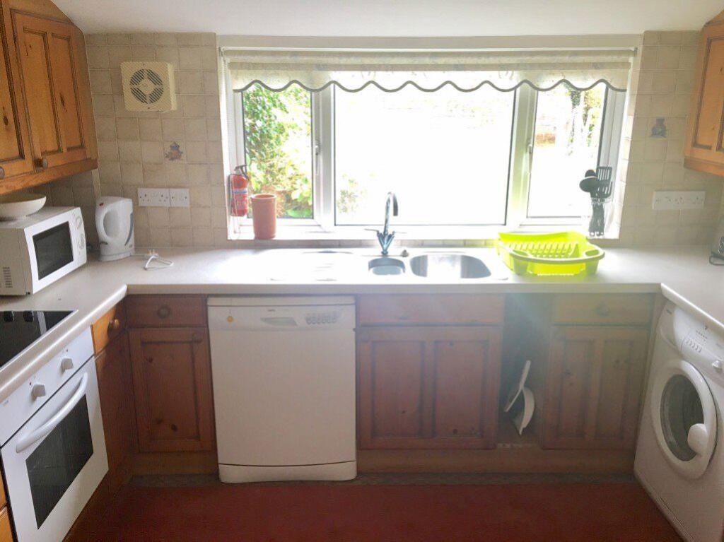 Additional image 5 of Student Five Bedroom House Situated In Queens Park