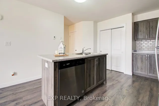 Additional image 37 of 150 ROCHEFORT St Unit E