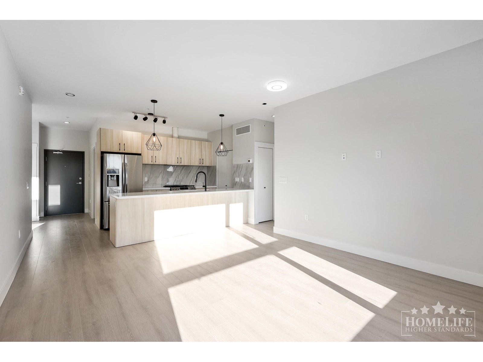 305 14858 60 AVENUE|Surrey, British Columbia V3S0B5