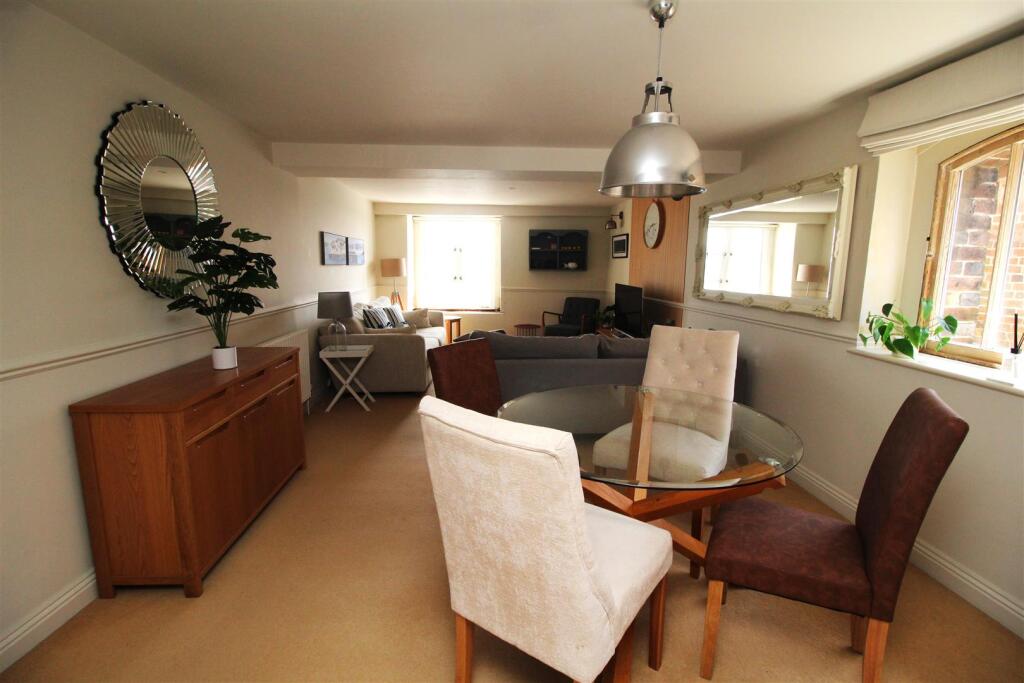 Additional image 9 of Rowes Warehouse