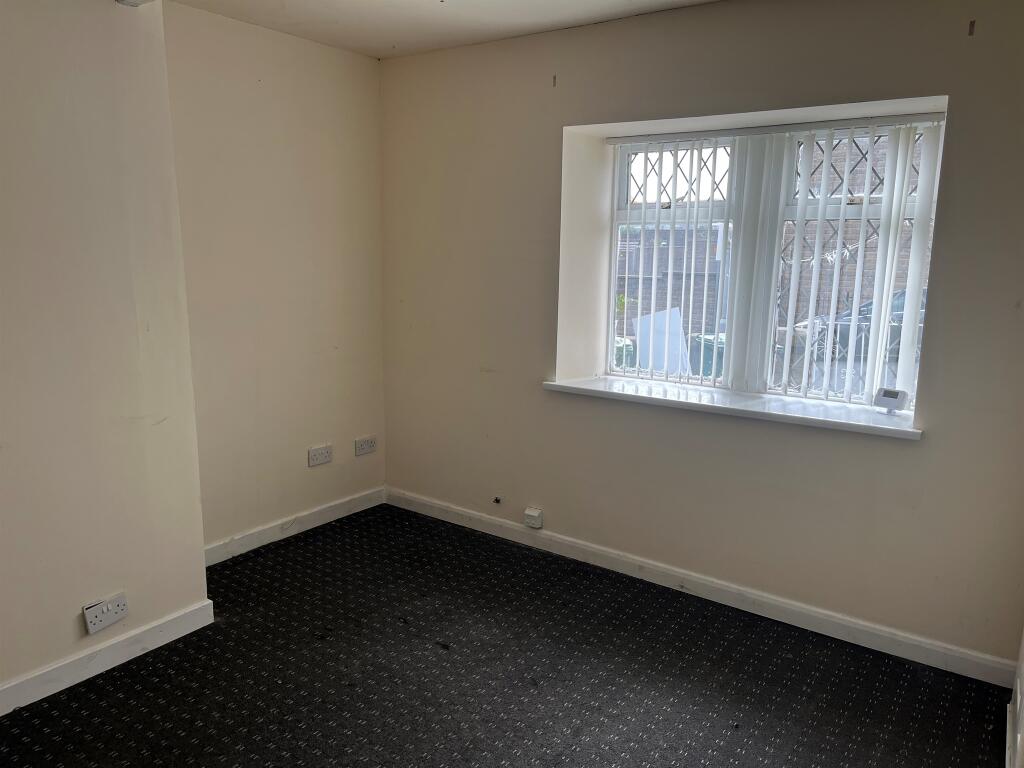 Additional image 13 of Park Lane, Bradford