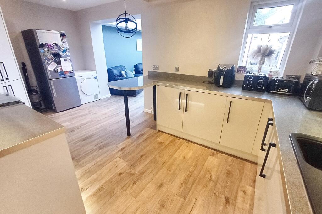 Additional image 4 of Verwood