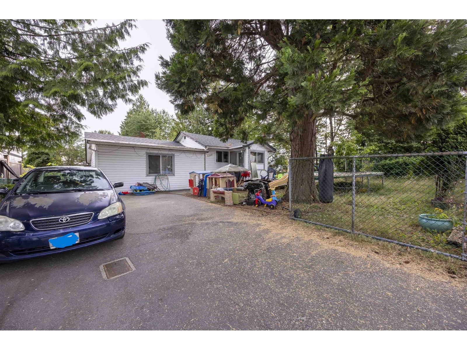 14080 110 AVENUE|Surrey, British Columbia V3R1Z2