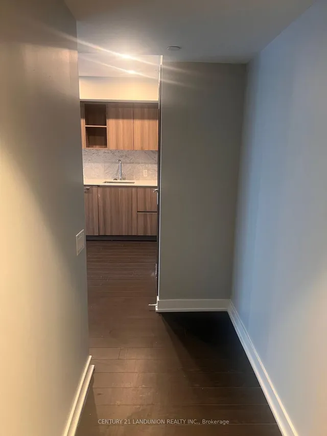 Additional image 18 of 19 Bathurst St Unit 902