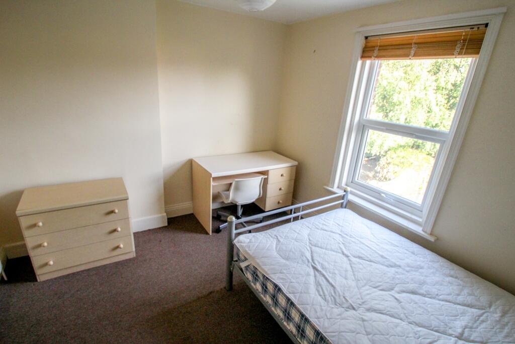 Additional image 5 of Modern Student House on Nortoft Road