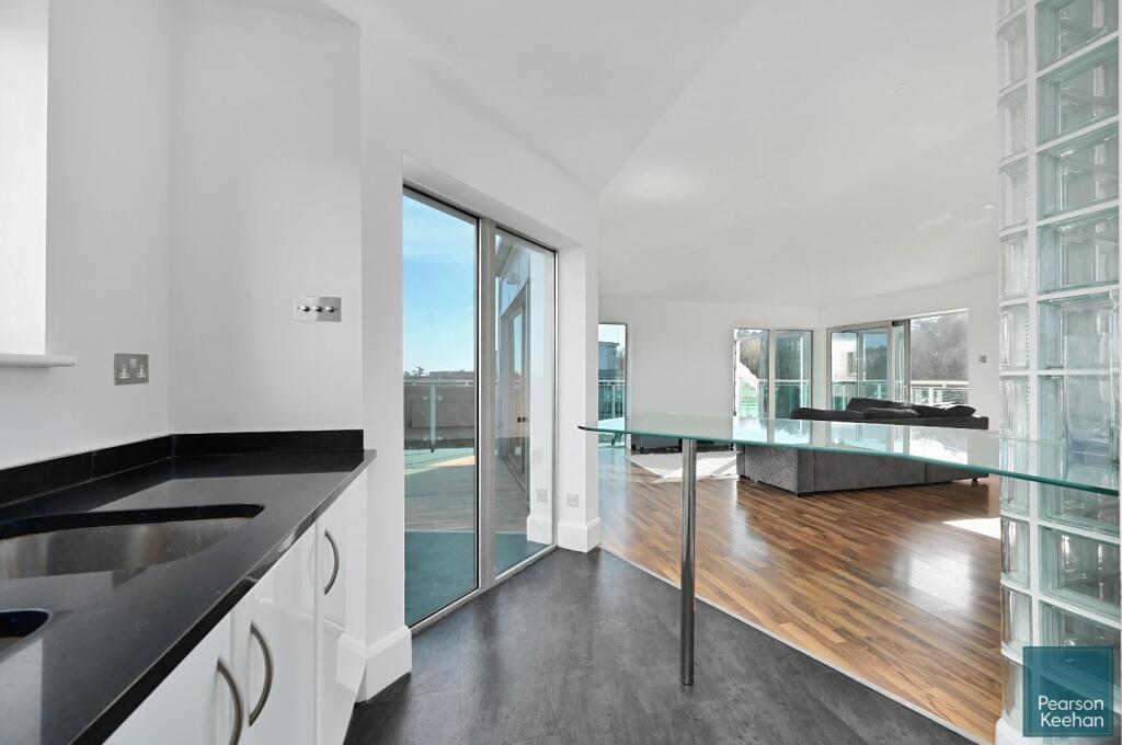Additional image 12 of South Penthouse, The Park Apartments, London Road, Brighton